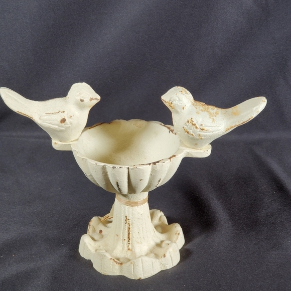 Mini Cast Iron Bird Bath - Picture 3 of 3